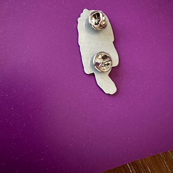 Shadows of the Dark Crystal paperback book and Pluff’M pin - Picture 7 of 7